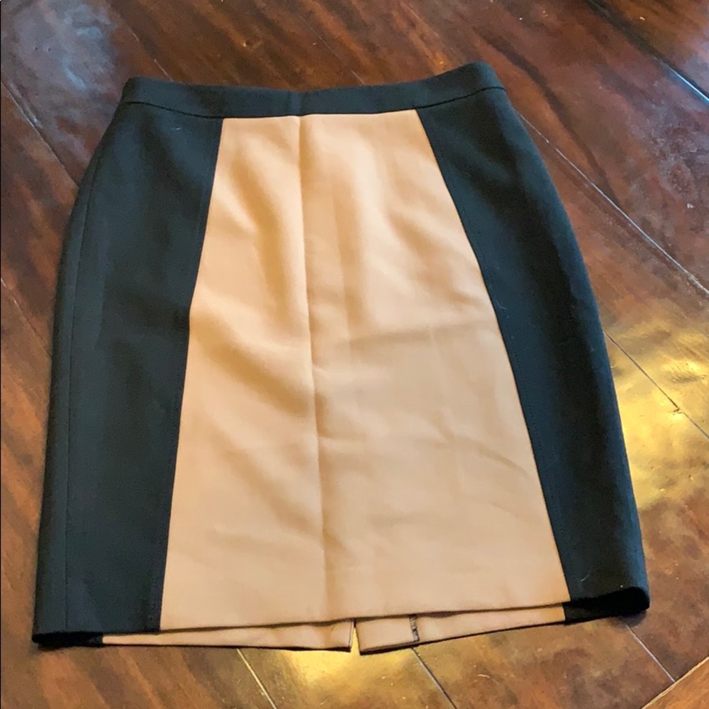 Adorable black/tan skirt